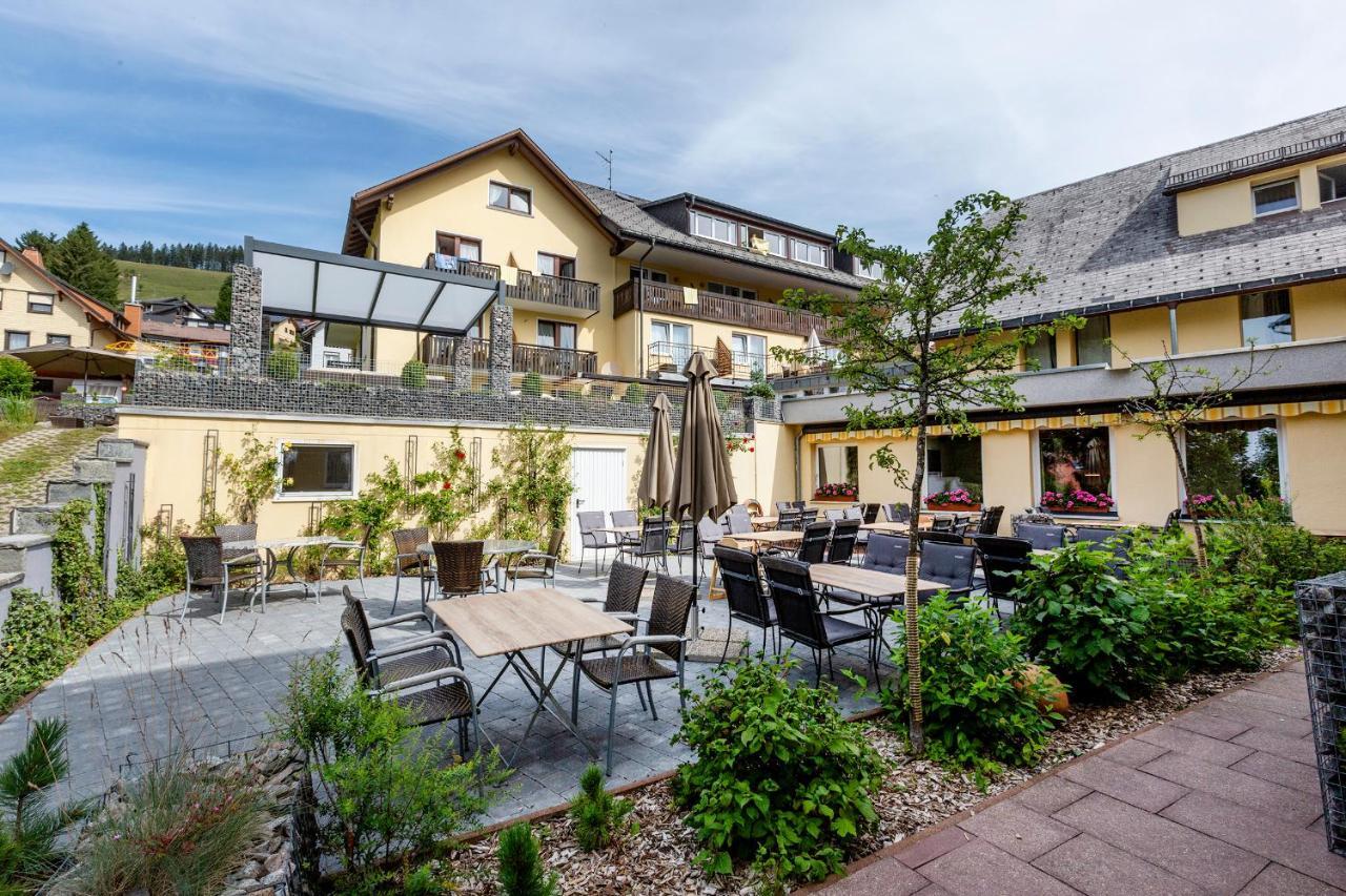Hotel Engel - Familotel Hochschwarzwald Тодтнауберг Экстерьер фото